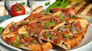 Pide with beef meat