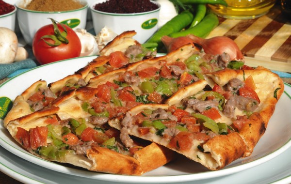 Pide with beef meat